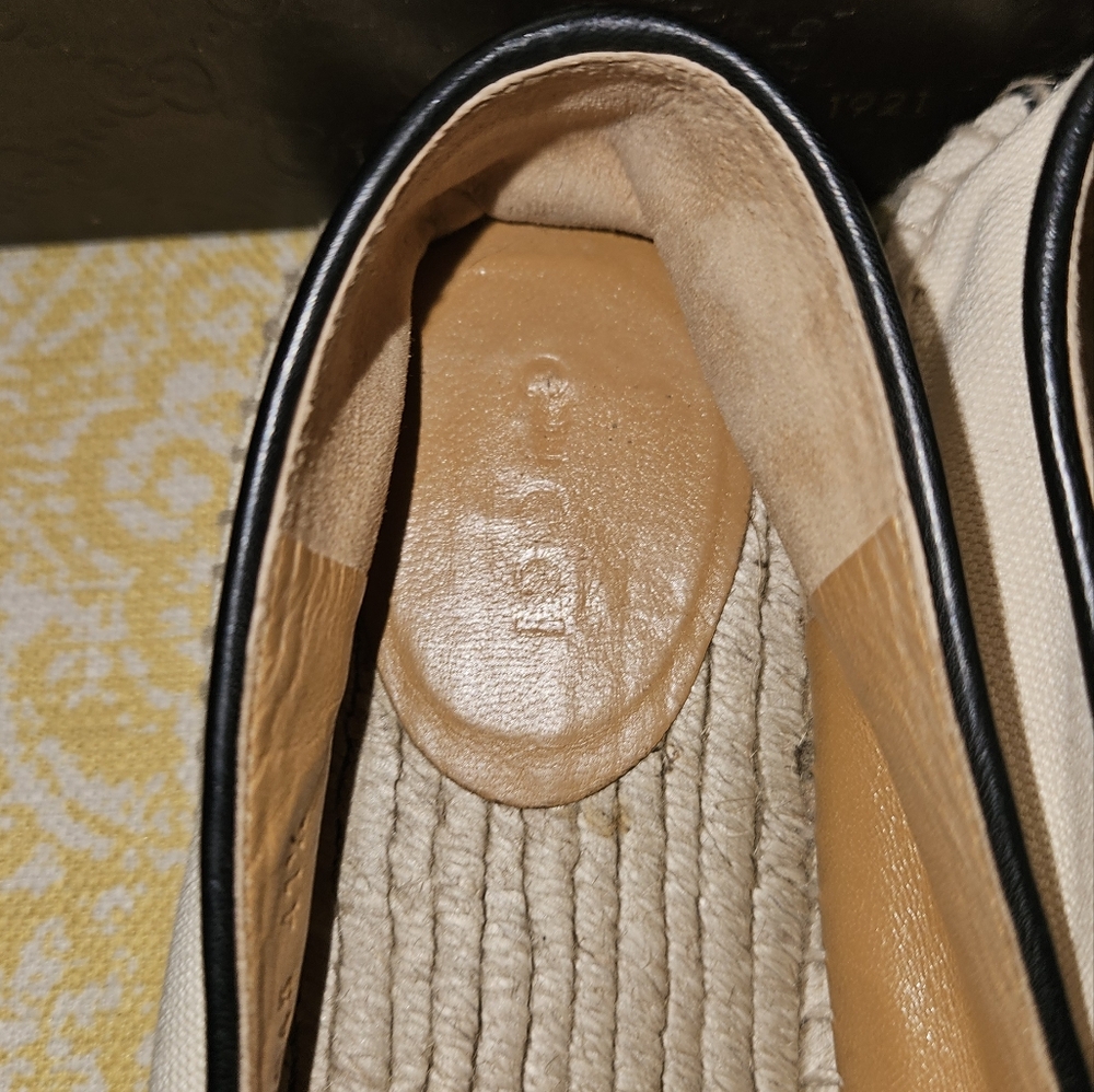 Authentic Gucci Black and Cream Women's Espadrilles - Picture 6 of 10